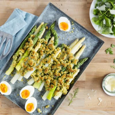 Gratinierter Spargel mit knuspriger Parmesandecke