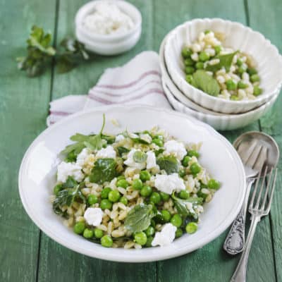 Grüner Zartweizensalat mit Hüttenkäse