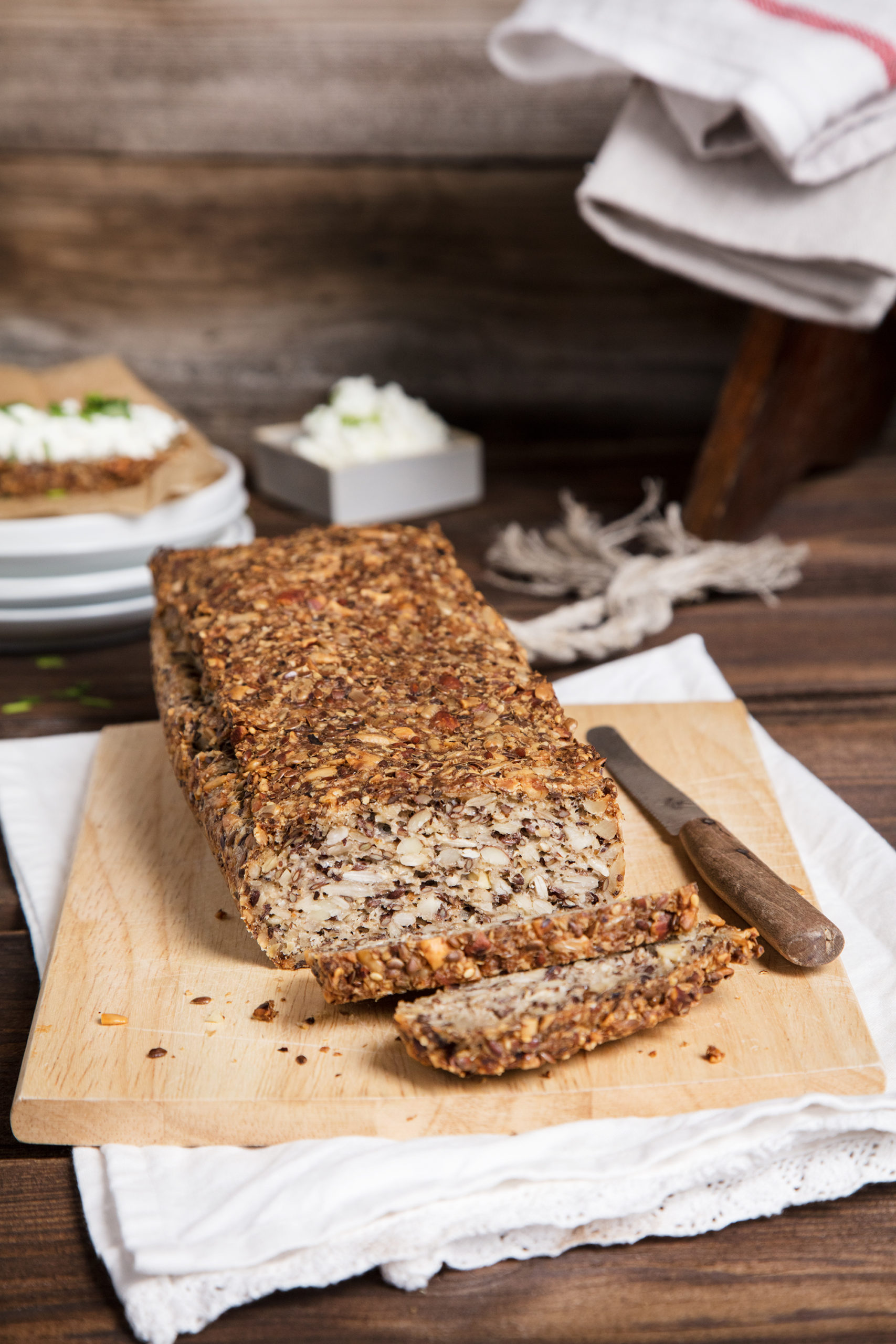 Körnerbrot ohne Hefe einfach &amp; vegan zubereiten | Foodio