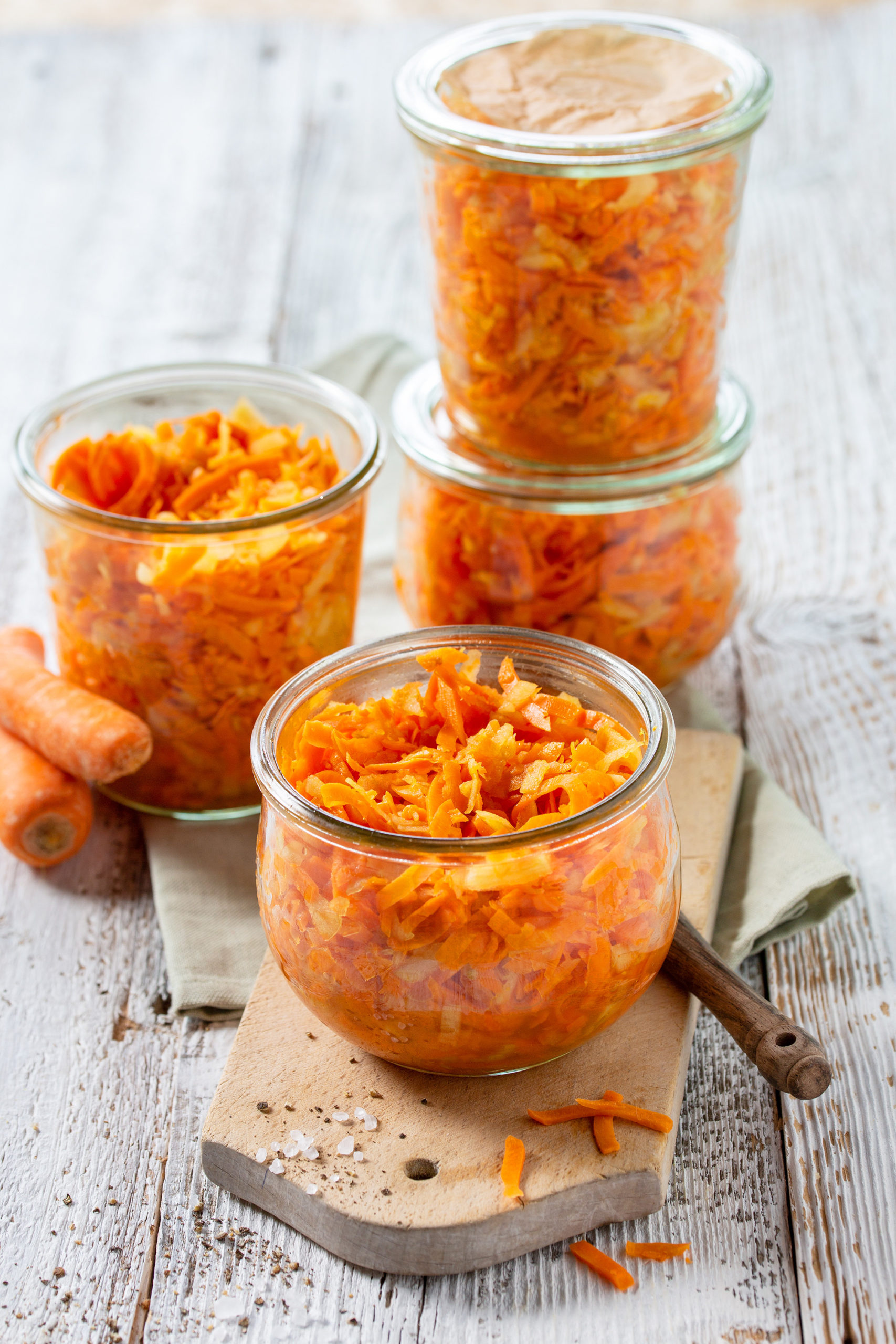 Karottensalat mit Apfel und Zitrone - schnelles Rezept | Foodio