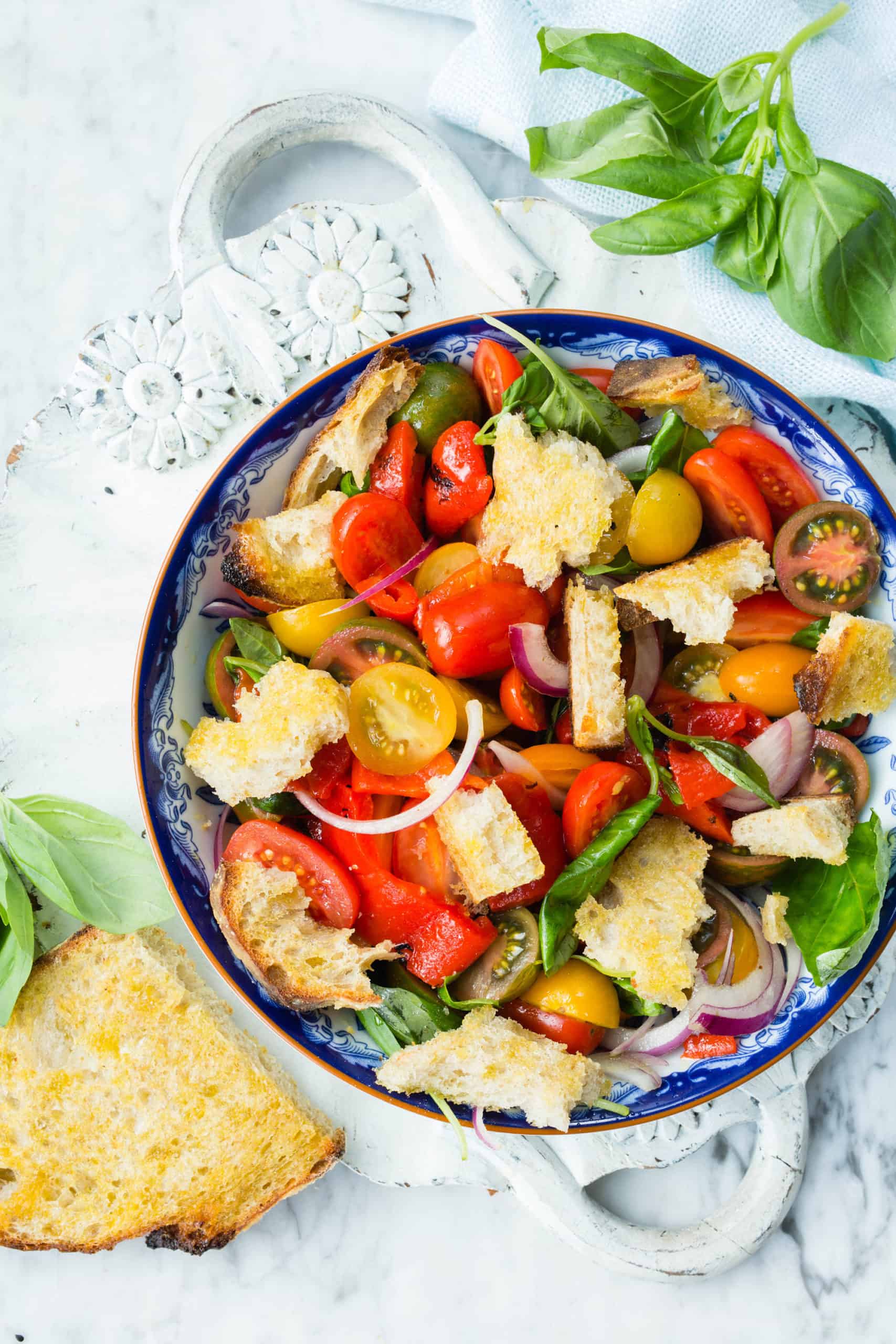 Panzanella - bestes Rezept für italienischen Brotsalat | Foodio