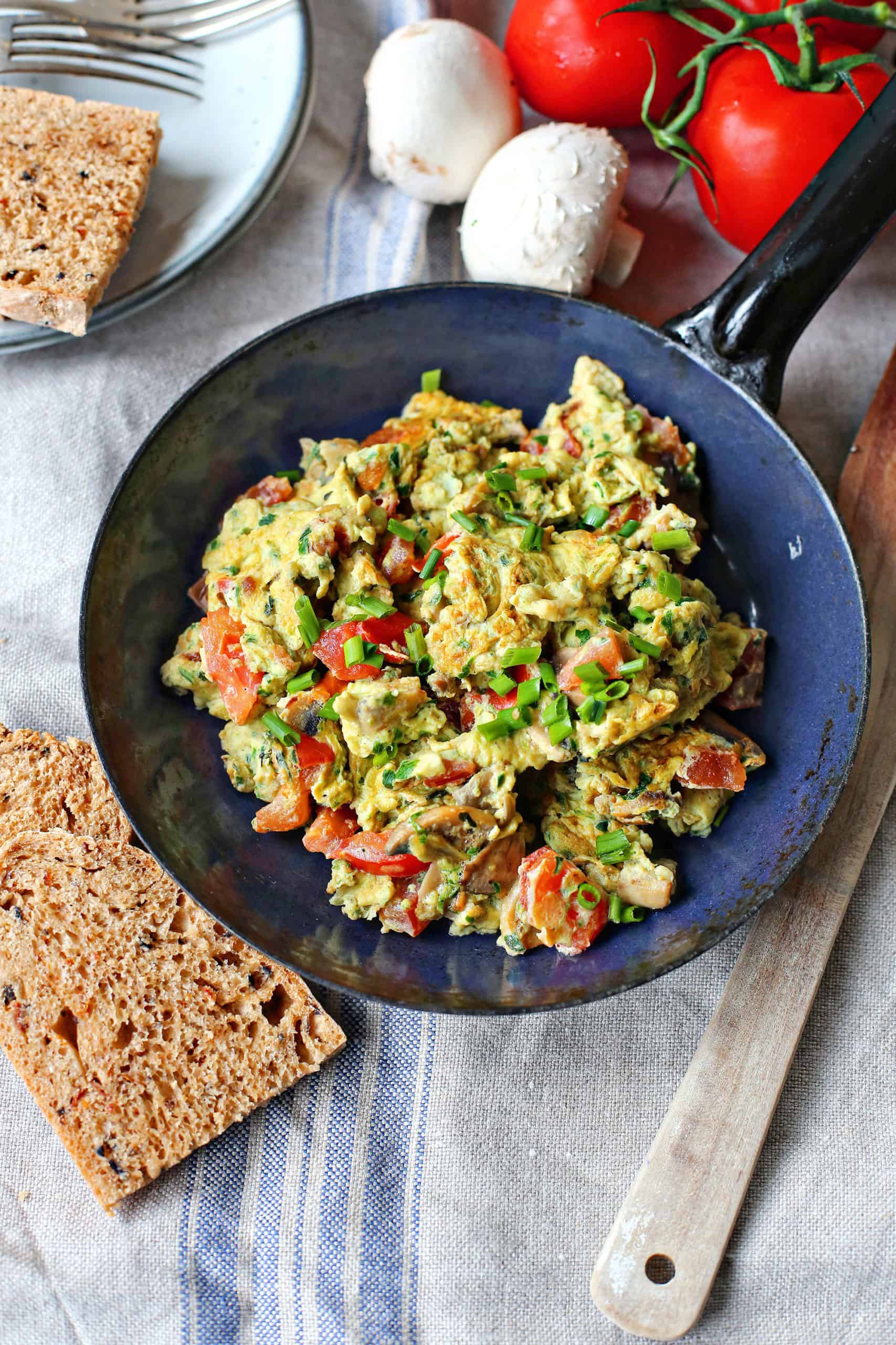 Rührei mit Gemüse in 15 Minuten - schnelles Rezept | Foodio