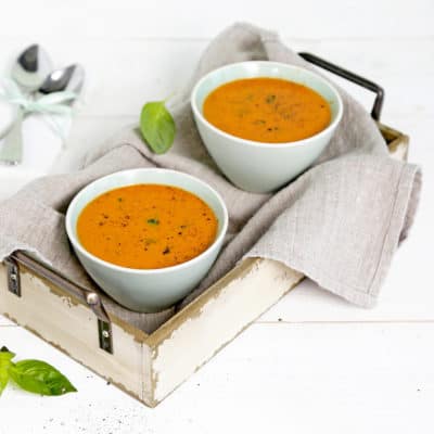 Vegane Tomatensuppe mit Kichererbsen