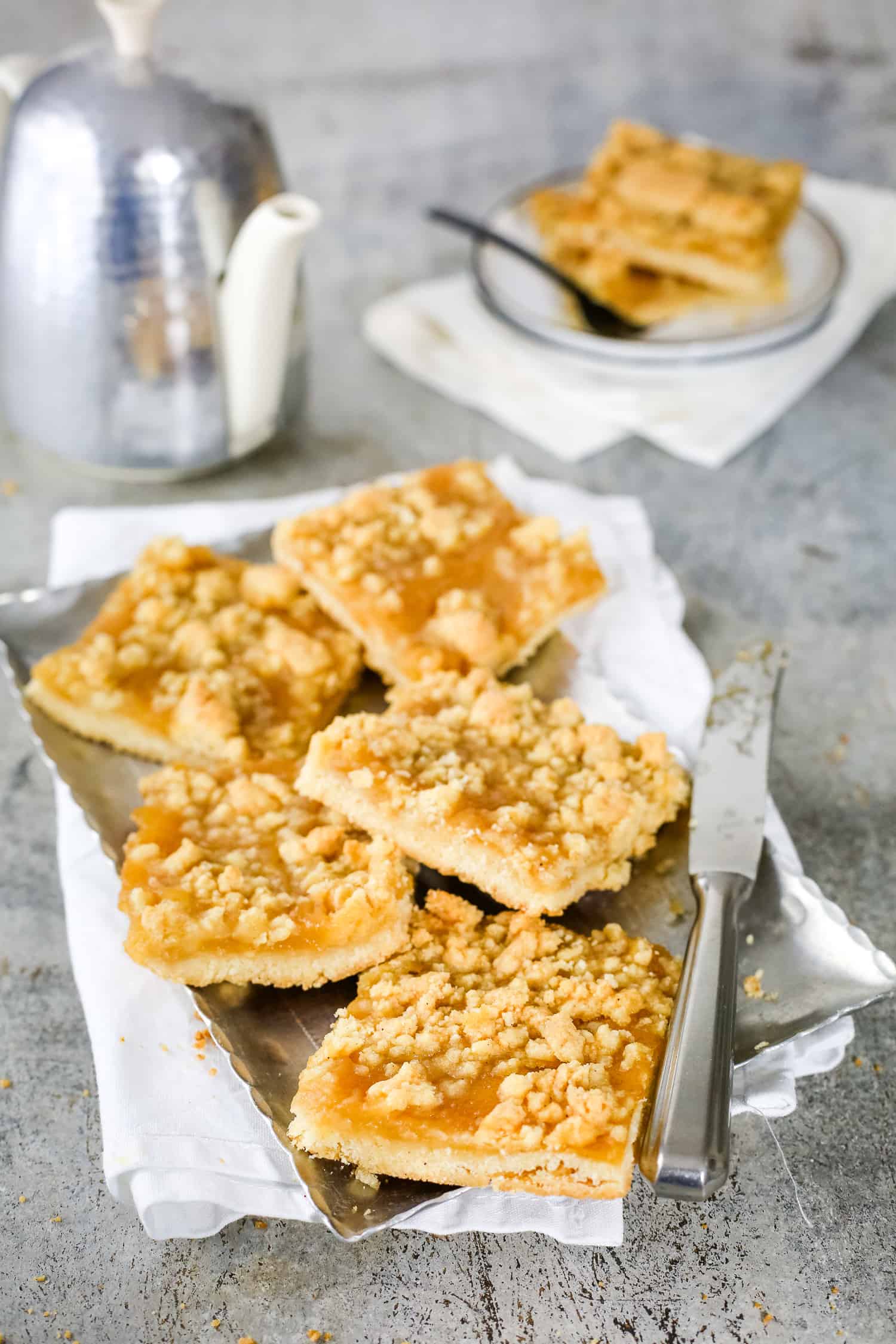 Apfelmuskuchen vom Blech mit Streusel - der beste! | Foodio