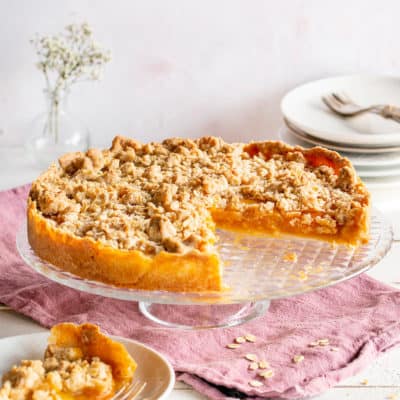 Aprikosenkuchen mit den knusprigsten Streuseln