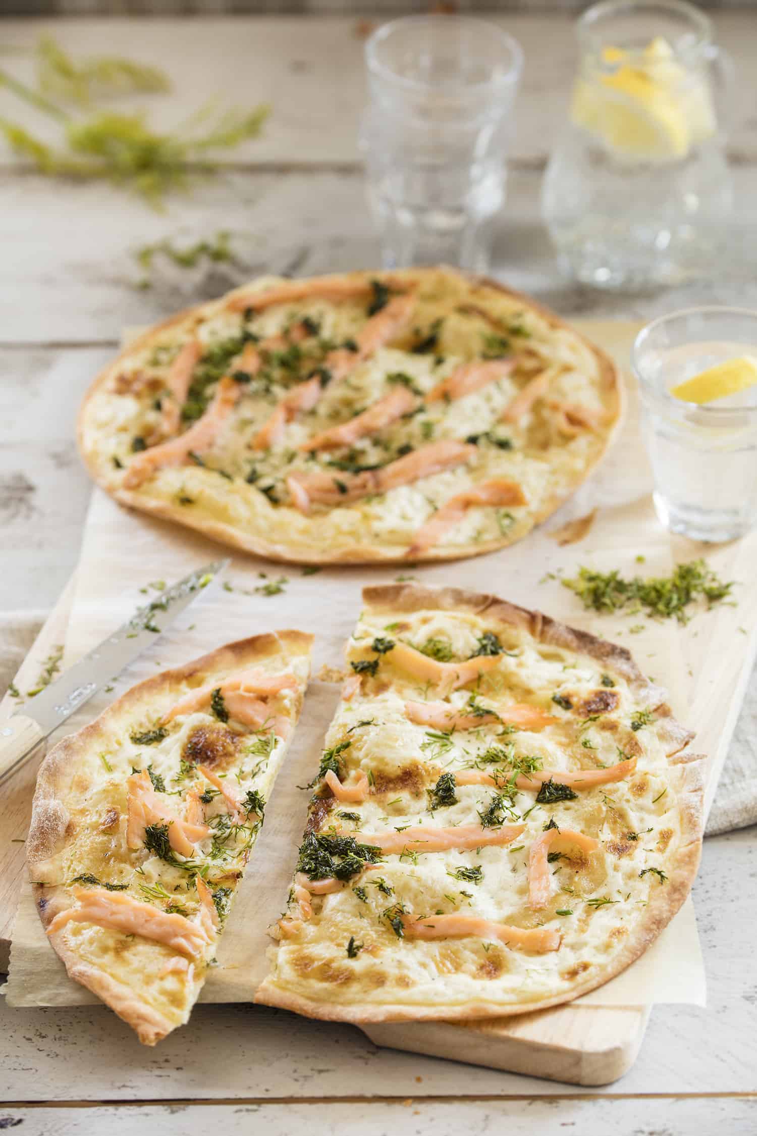 Flammkuchen mit Lachs - das beste Rezept | Foodio