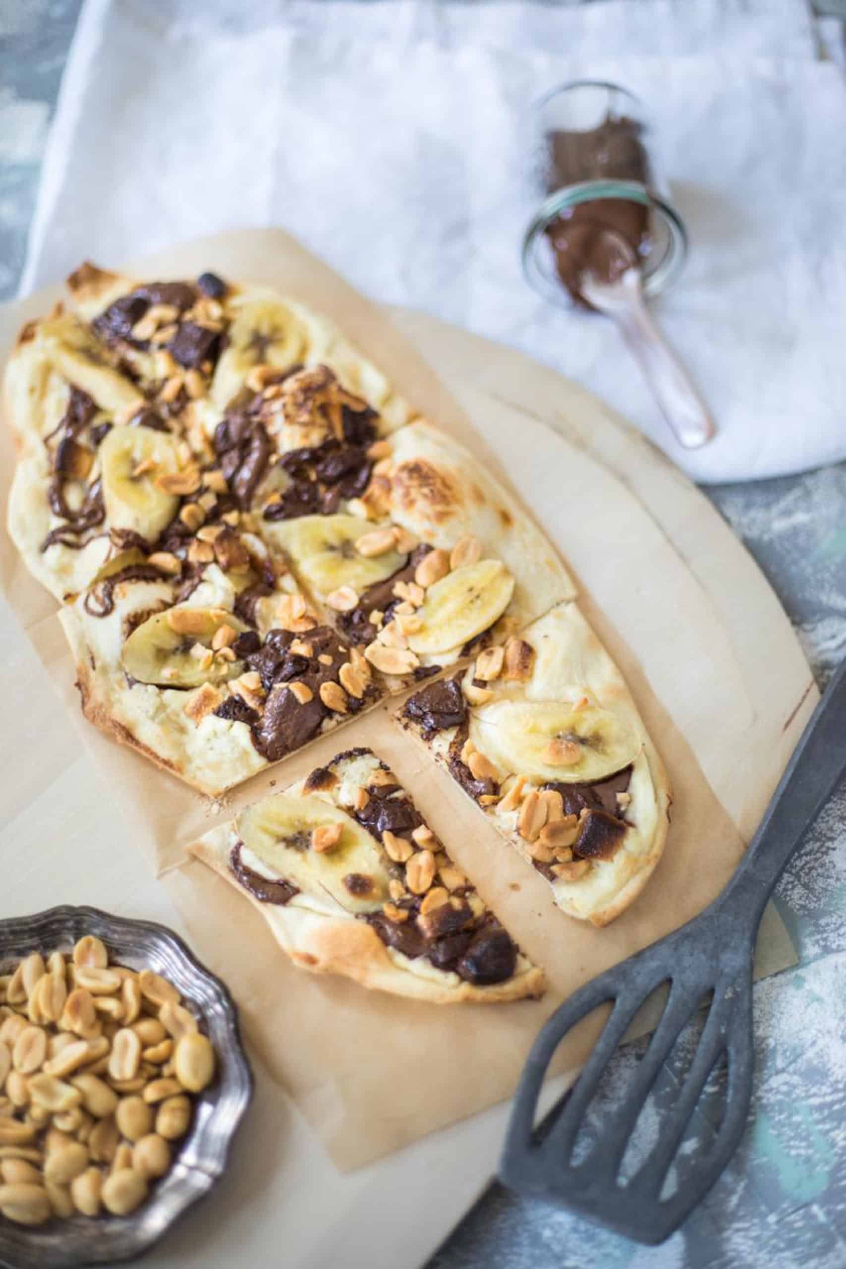 Süßer Flammkuchen mit Nutella - allerbestes Rezept | Foodio