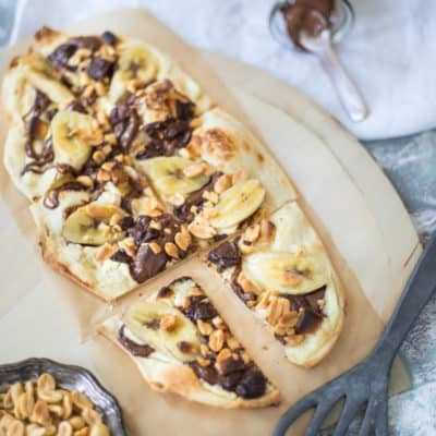 Süßer Flammkuchen mit Nutella und Bananen